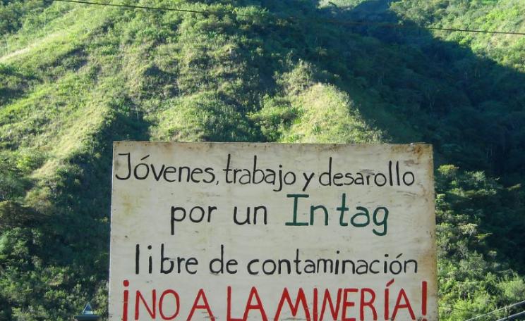 Roadside banner opposing mining in Intag, Ecuador. Photo: dawn paley via Flickr (CC BY-NC-SA).