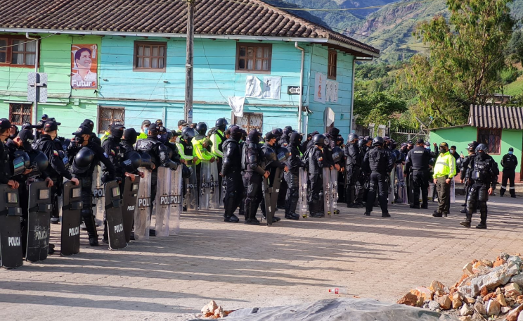 Military police assemble in the community of Buenos Aires, Ecuador. Image: Peter Shear